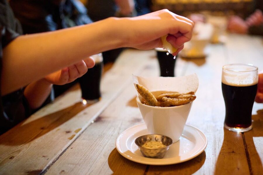 London: Historic Pubs, British Ales & Classic Dishes - What the food and drinks amount to