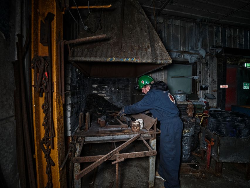 Longyearbyen: Historic Coal Mine Tour at Gruve 3 - Why Gruve 3 matters to Longyearbyen