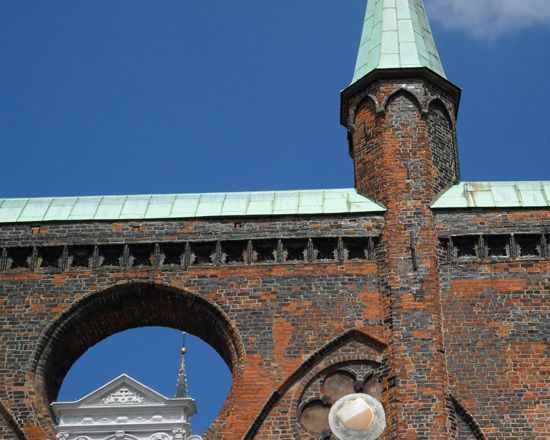 Lübeck: Hanseatic League History Walking Tour - The Schiffergesellschaft guild hall
