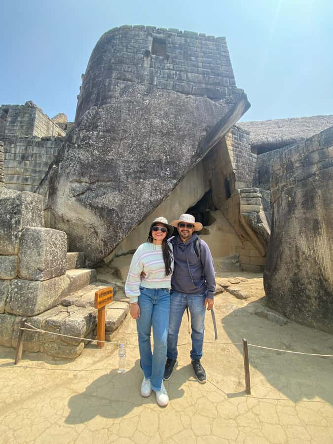 Machu Picchu: historical and photographic guided tour - Languages, access, and practical limits