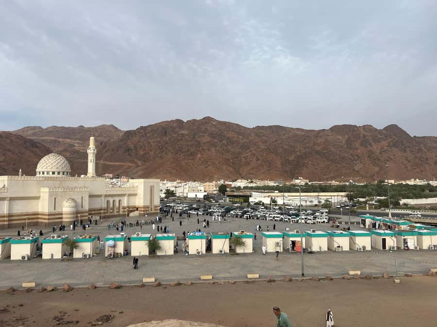 Madinah Culture & History Tour – Led by Local Guide - Quba Mosque, the first stop with real spiritual weight