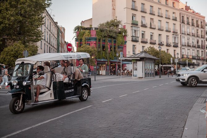 Madrid Historical Tour with Local Guide in Eco Tuk Tuk Private - Finding the Royal Palace meeting point