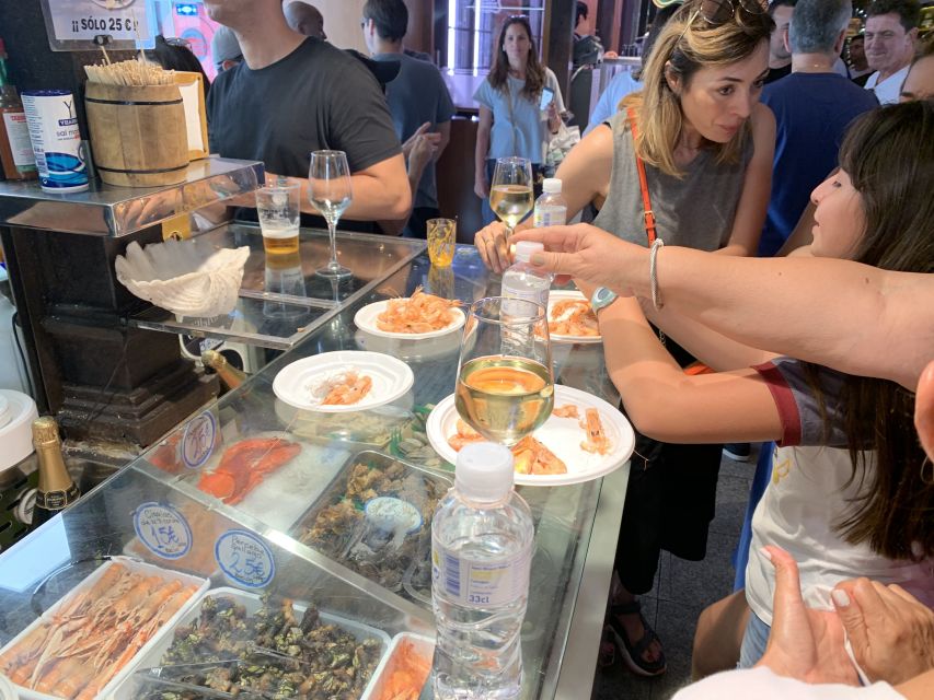 Madrid: History of Tapas Walking Tour and Tasting - Following tapas from Castile to modern Madrid