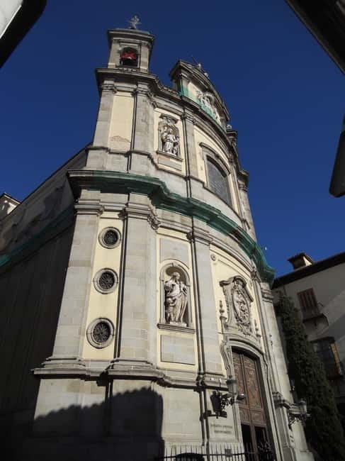 Madrid: Tour of the Historic City Center - The Royal Palace and Almudena Cathedral