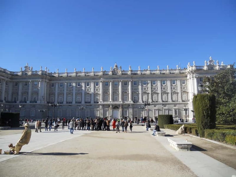 Madrid: Tour of the Historic City Center - Cava Baja, taverns, and practical food advice