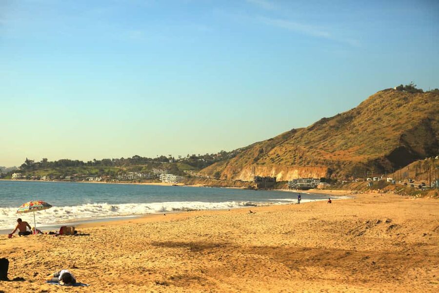 Malibu: Celebrity Homes, Beaches & History Tour - Celebrity homes and filming locations along the way