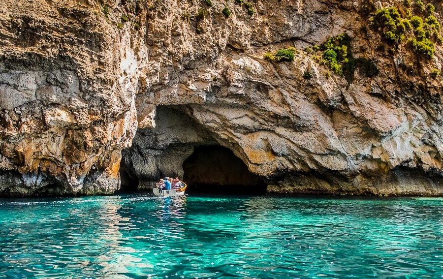 Malta: Prehistoric Temples, Limestone Heritage & Blue Grotto - Ħaġar Qim and the world before the pyramids
