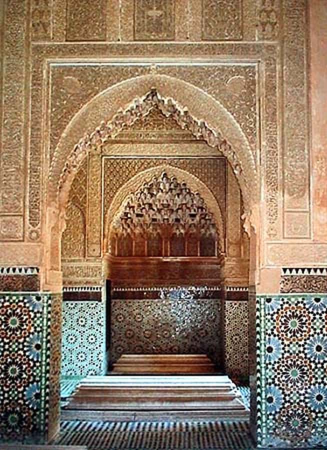 Marrakech: Historical Discovery Tour - Walking Pace And Physical Demands