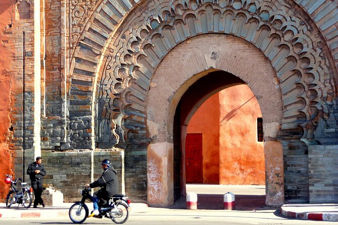 Marrakech: Historical Private Tours - Half-Day - Starting in Jemaa el-Fnaa and finding your bearings