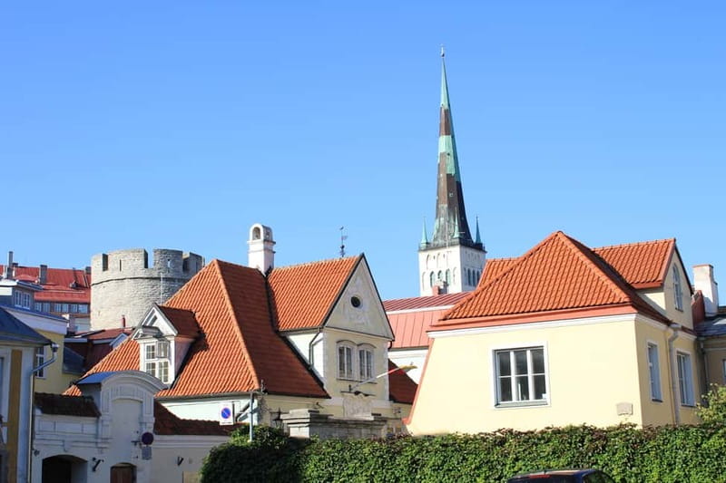 Medieval Tallinn 2-Hour Old Town Walking Tour - The guides make the difference