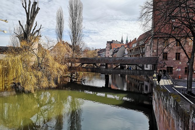 Medieval Tour in Nuremberg in Spanish - Unschlitthaus introduces Kaspar Hauser
