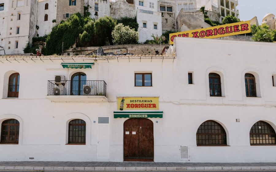 Menorca: Mahon Guided Walking Tour with History & Tastings - Timing, access, and value