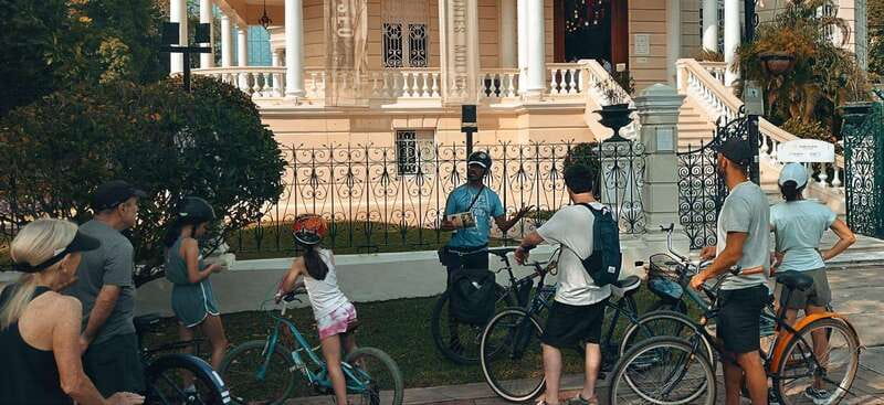 Mérida: Montejo Boulevard and Historic Center bike tour - Four Mansions and Yucatán’s Golden Age