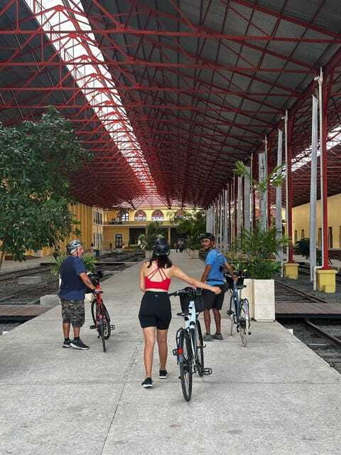 Mérida: The E-bike tour with history and culture - Food, streets, and the new Parque de la Plancha
