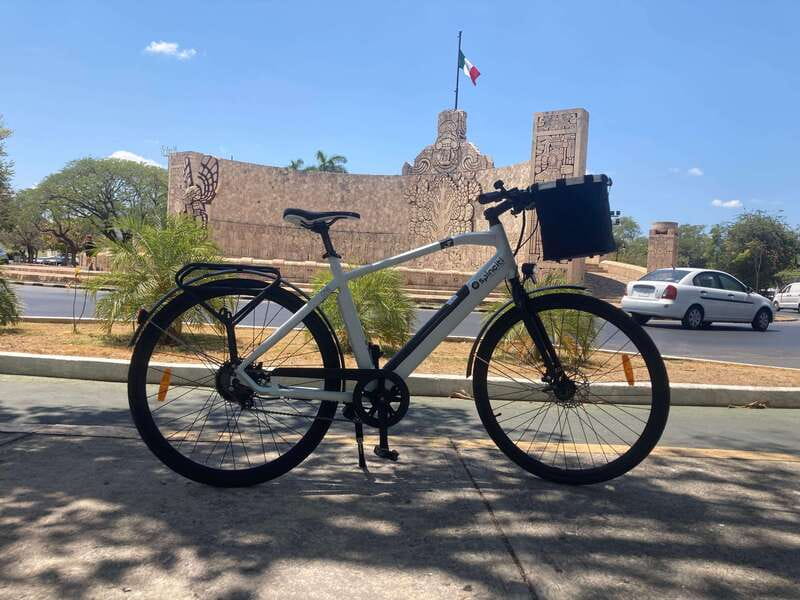 Mérida: The E-bike tour with history and culture - Ivan, safety, and the pace of the ride