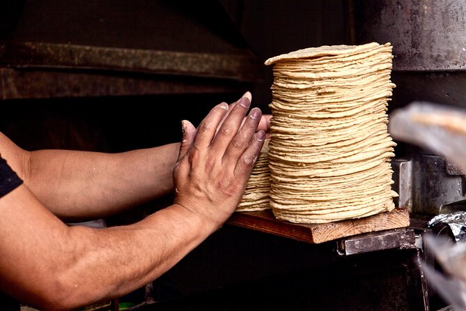 Mexico City Historical Centre Food Tour with 7 Authentic Tastings - Tacos and local shopping on República de Uruguay