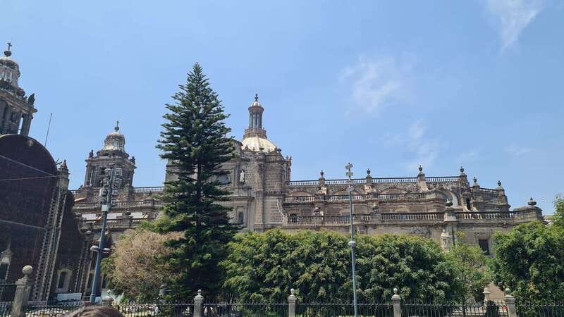 Mexico City: Historical walking tour of Tenochtitlan - Cortés’s lodgings and the old palace of Axayacatl