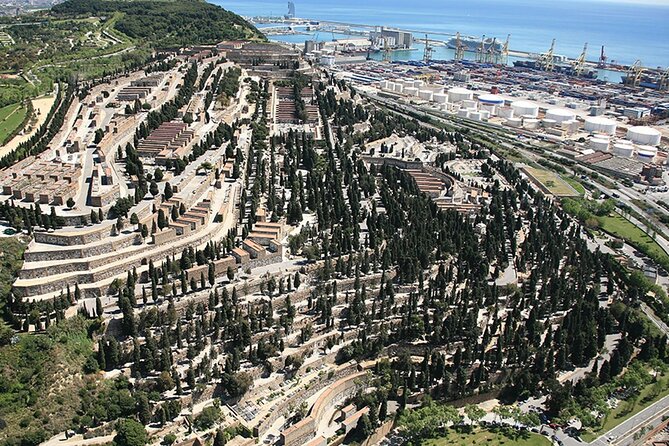 Montjuïc Cemetery Walking Tour – Hidden Art, History & Views - Practical advice for a comfortable visit
