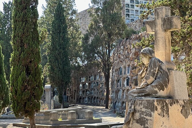 Montjuïc Cemetery Walking Tour – Hidden Art, History & Views - Who will enjoy this tour most?