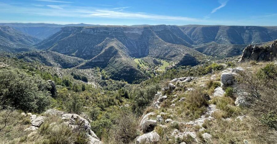 Montpellier: Visit Cirque of Navacelle and its medieval mill - Meeting the black van at Montpellier Mosson