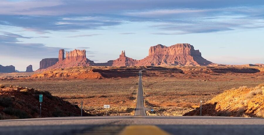 Monument Valley: Cultural Tour with Dinner and Entertainment - Riding the open-air jeep into restricted terrain