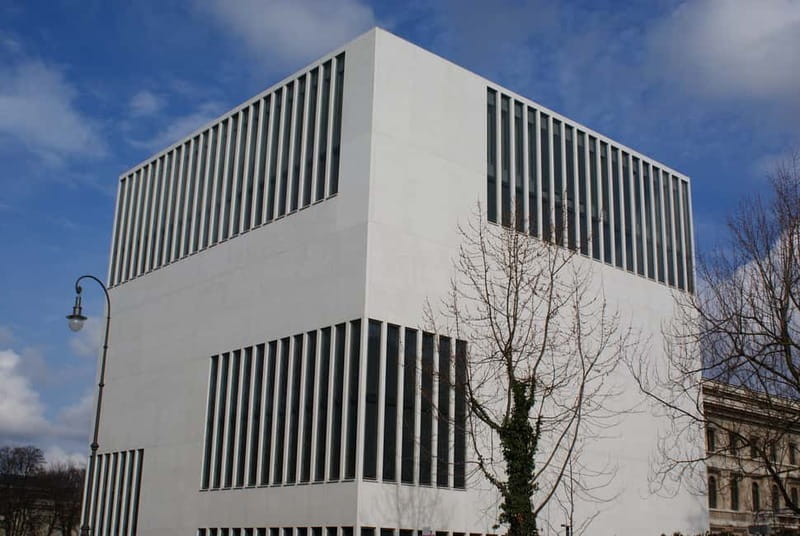 Munich and Nazi History Combination Day Tour Small Group - Group size, guide style, and the value of personal attention