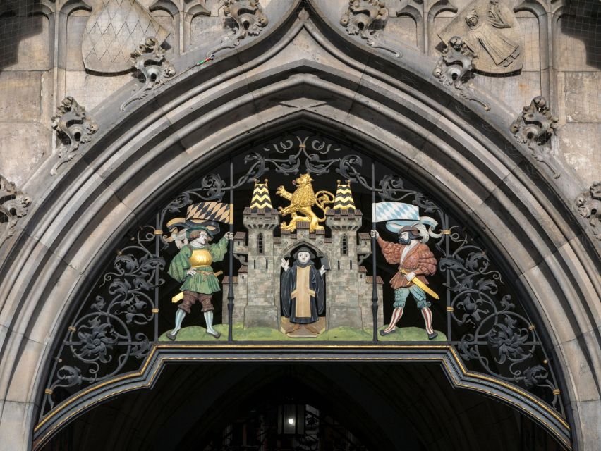 Munich: Guided Tour of the historic Town Hall on Marienplatz - Key points at a glance