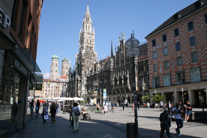 Munich Old Town Walking Tour - What the guides add to the experience