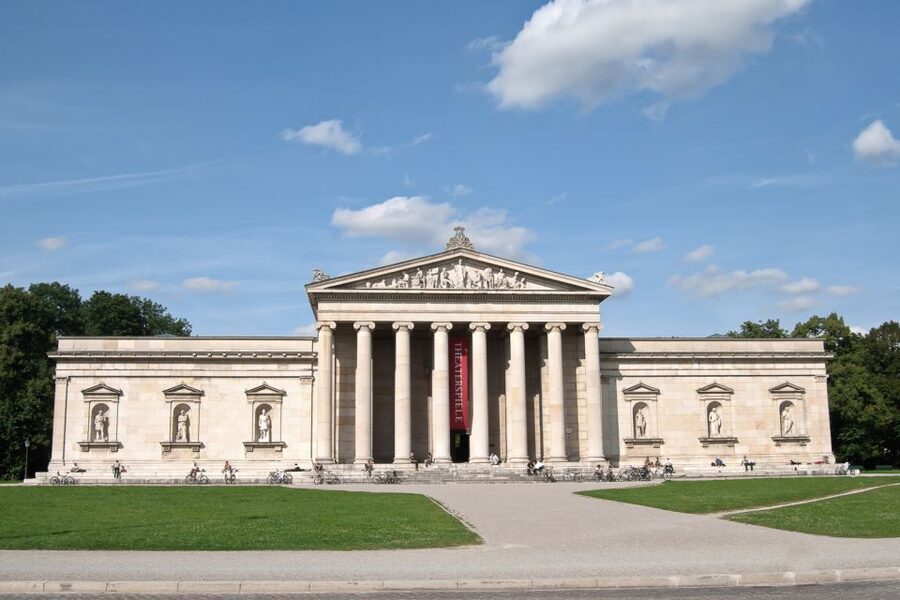 Munich: Third Reich & WWII Walking Tour - Why Munich is the right place for this difficult history