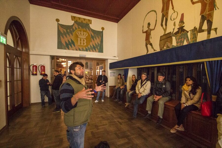 Munich: Third Reich & WWII Walking Tour - Hofgarten and the White Rose resistance