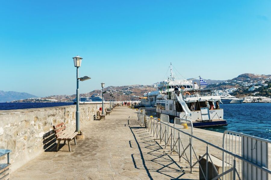 Mykonos Town: Archaeological Site of Delos Guided Day Trip - Walking through the House of Dionysus