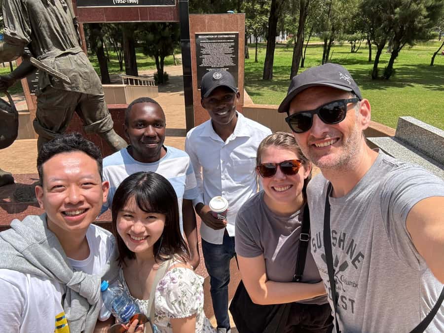 Nairobi Walking tour:Explore History Culture and Traditions - Jamia Mosque and the city’s many communities