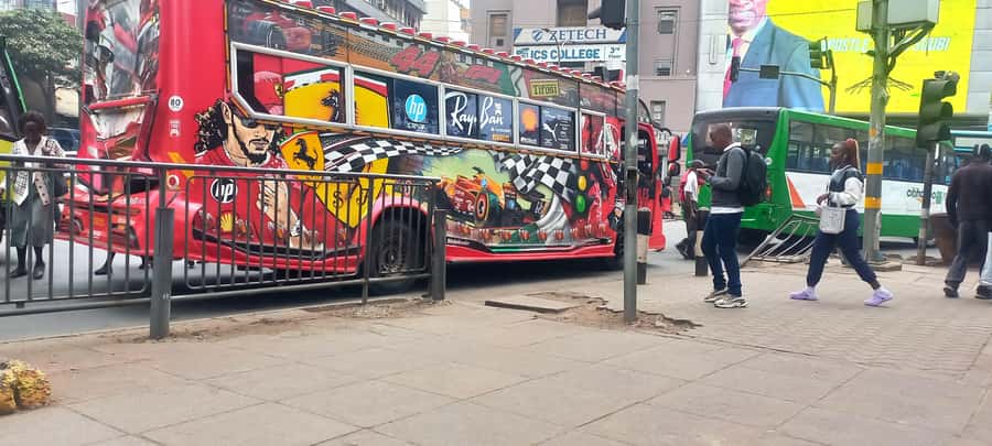 Nairobi Walking tour:Explore History Culture and Traditions - Masai Market and the art of buying souvenirs
