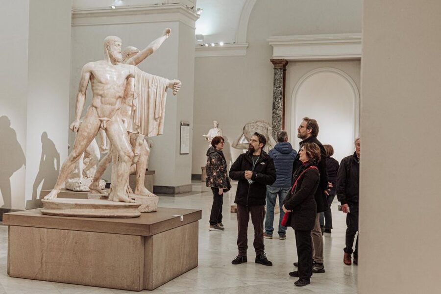 Naples: National Archaeological Museum of Naples Guided Tour - Meeting the guide outside the ticket office