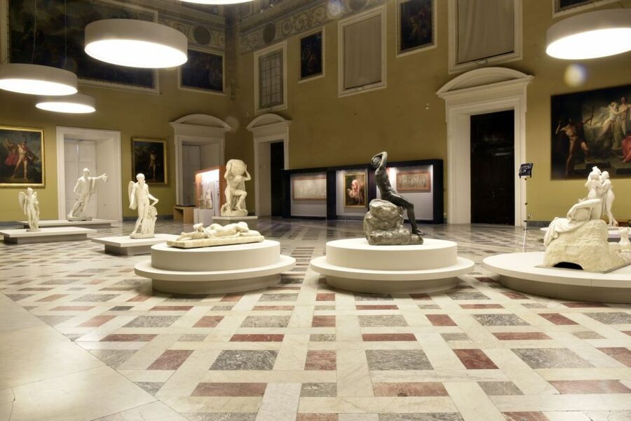 Naples: National Archaeological Museum Tour & Digital Guide - Entering the Farnese collection