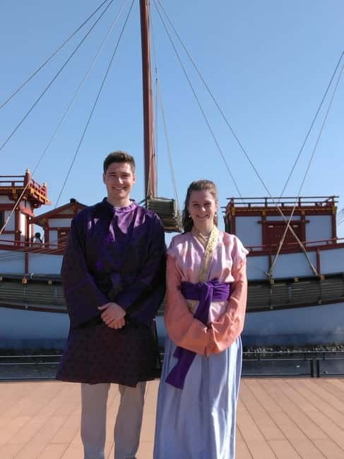 Nara: Bike Tour in Ancient Capital UNESCO World Heritage - Traditional Tenpyo clothing for a final photo