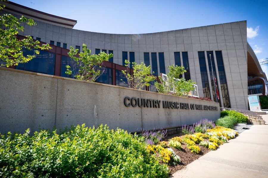 Nashville: Music History Guided Walking Tour - Lower Broadway and the heart of Music City