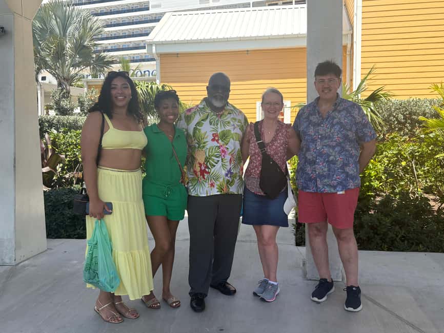 Nassau: Historic City Tour with Drink and Food Tasting - Arawak Cay and the smell of the Fish Fry