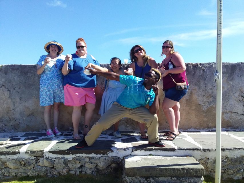 Nassau: Sip, Sample & See, Food & History Bus Tour - The final lunch is more than a token sample