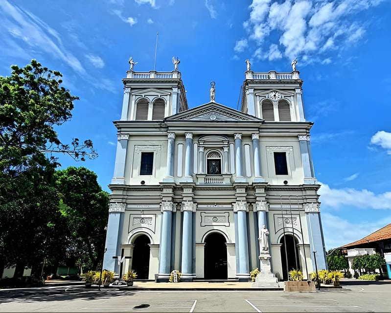 Negombo Heritage Walking Tour - Lellama fish market and the working waterfront