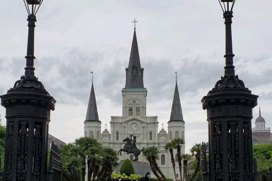 New Orleans: 2-Hour French Quarter History and Voodoo Tour - Price, practical details, and the adult drink perk