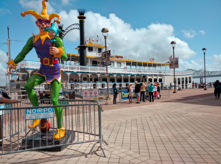 New Orleans: Creole Queen History Cruise with Optional Lunch - Returning upriver and the New Orleans story