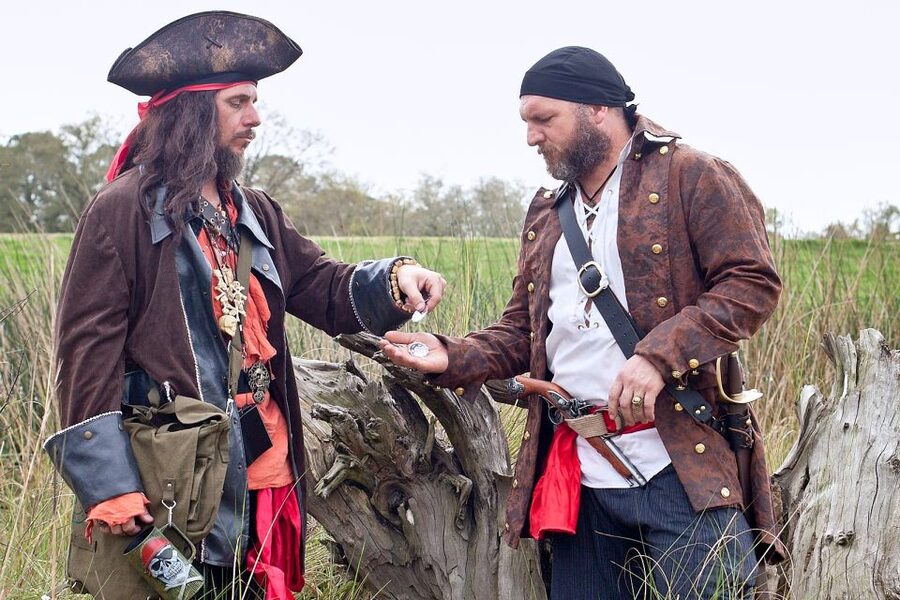 New Orleans, French Quarter: Pirate History Walking Tour - Pirate customs, rum, and the line between fact and legend