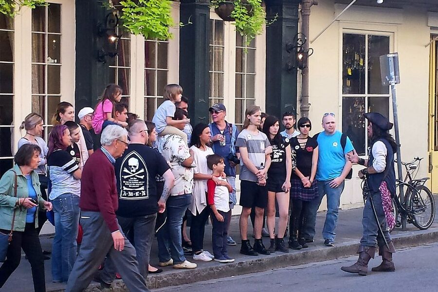 New Orleans, French Quarter: Pirate History Walking Tour - A useful halfway break, but not a food tour