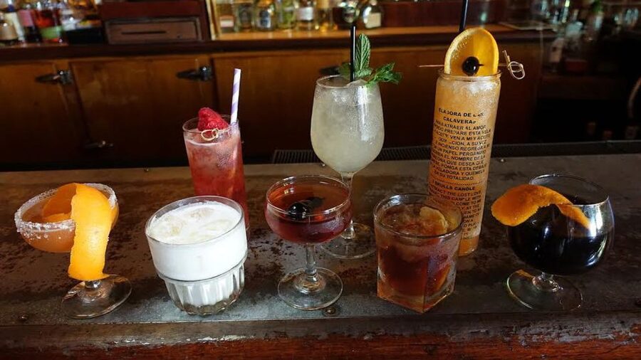 New Orleans: Haunted Drunken History Walking Tour - A history walk with a drink in hand