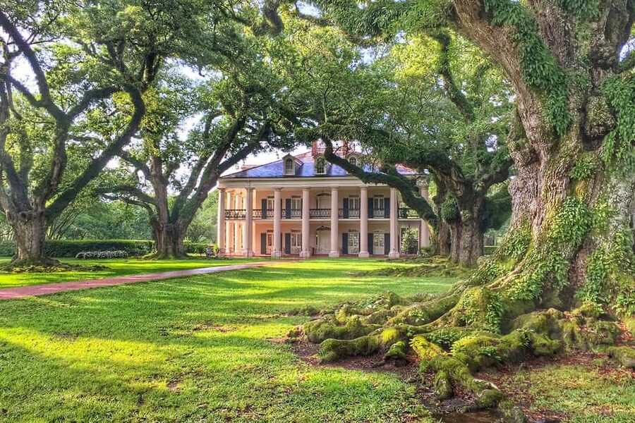 New Orleans: Swamp Boat Ride and Historic Plantation Tour - Destrehan: an older house and living demonstrations