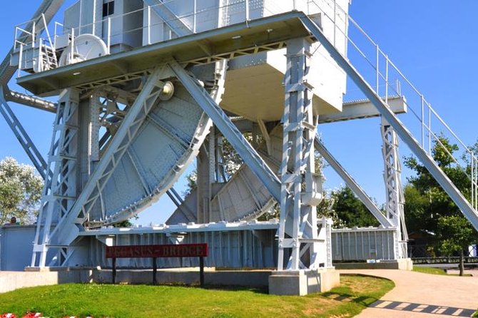 Normandy Battlefields Tour - Sword Beach and the British Airborne Sector (B2) - Why Pegasus Bridge matters so much