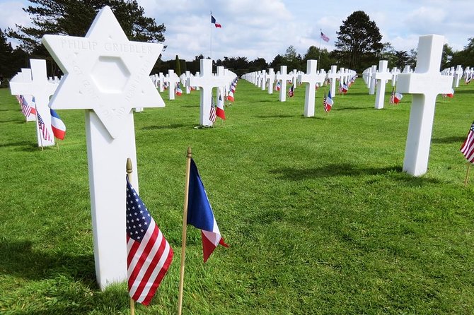 Normandy D-Day Private Tour with Omaha Beach from Paris - Pointe du Hoc and the ground held by the Rangers