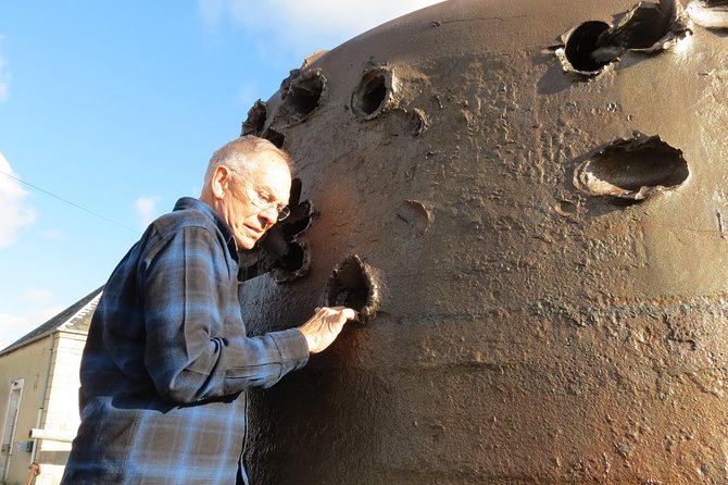 Normandy D-Day Private Tour with Omaha Beach from Paris - How the guides shape the experience