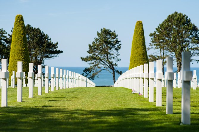 Normandy - Utah, Omaha & U.S. D-Day Sites Full Day Tour From Bayeux - Starting in Bayeux at Place Québec